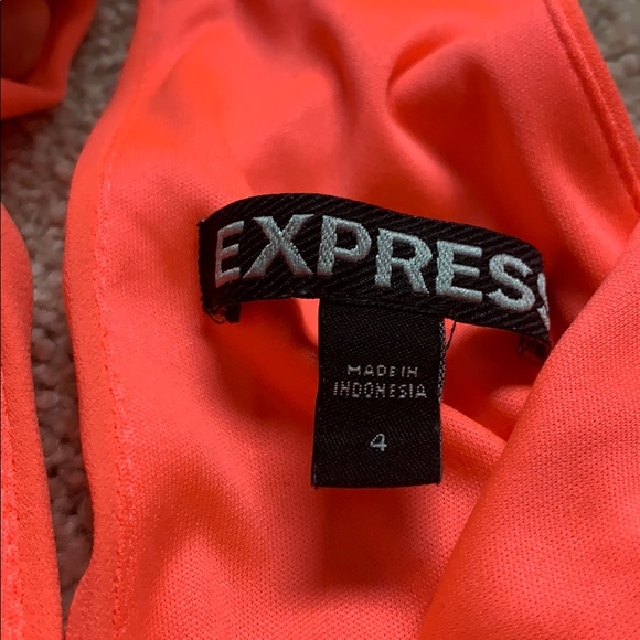 Express coral romper! - Picture 4 of 4